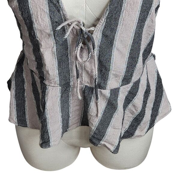 Volcom Womens Size Medium Coco Shorts Strappy Cami Set Striped Blue White - Picture 10 of 16